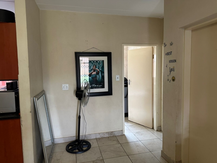 2 Bedroom Property for Sale in Waterval East North West